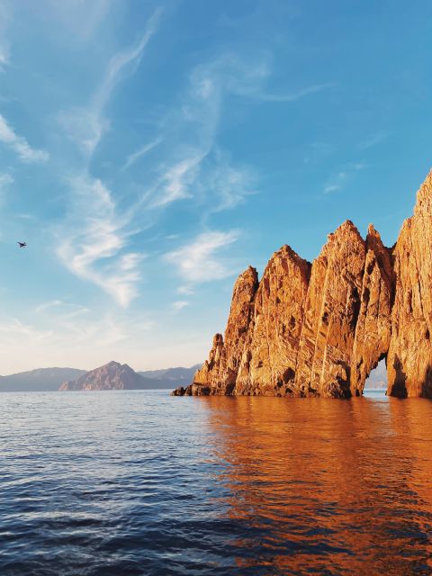 Croisière visite des Calanques de Piana Baignade en vedette - Capo Rosso brings caves, arches, and a swim