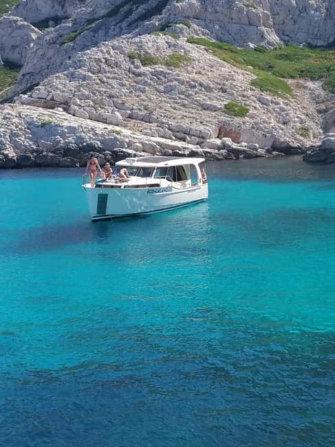 Cruise, Coffee and Swimming in the Calanques of Frioul - Coffee, biscuits, and an unhurried return