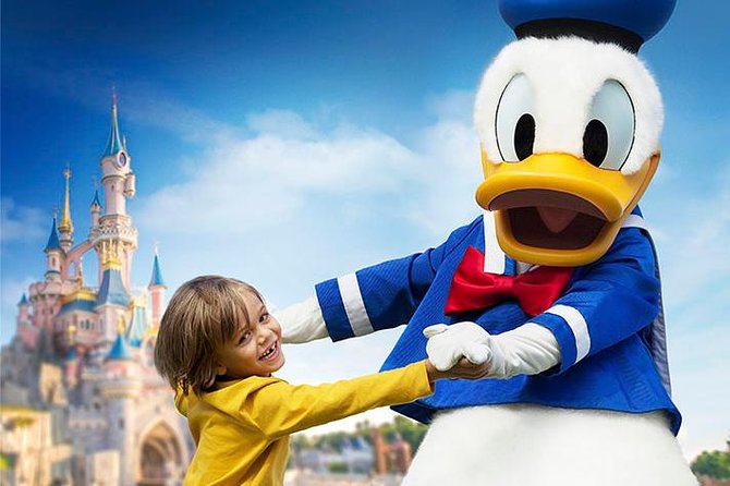 Disneyland® Paris 1 Day Ticket with Transport from Paris - Food, queues, and extra costs