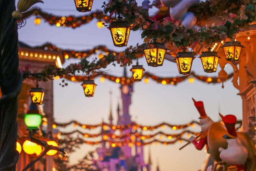 Disneyland® Paris 2/3/4-Day Ticket - The evening show is worth protecting