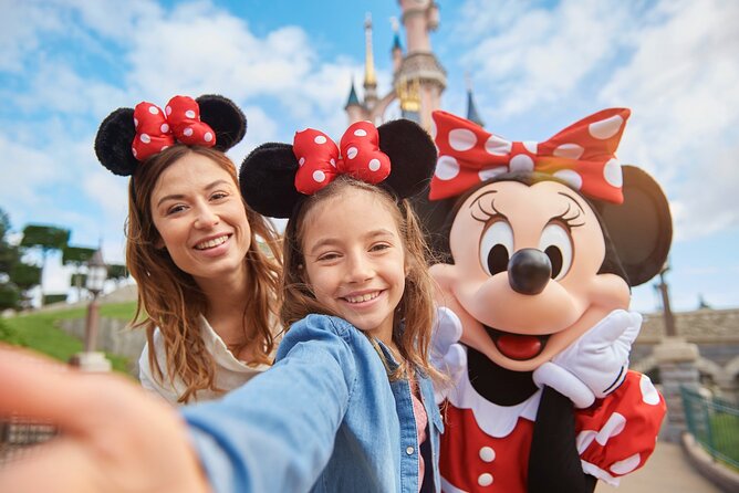 Disneyland® Paris Parks Admission Tickets - Getting there from Paris by RER A