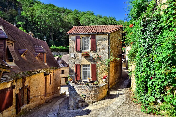 Dordogne Villages Half Day Tour from Sarlat - Guides make the difference