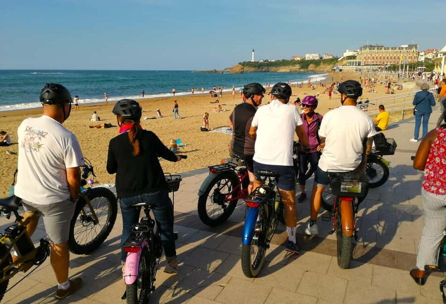 E-bike Guided Tour Biarritz & small villages - A gentle way to see the Basque coast