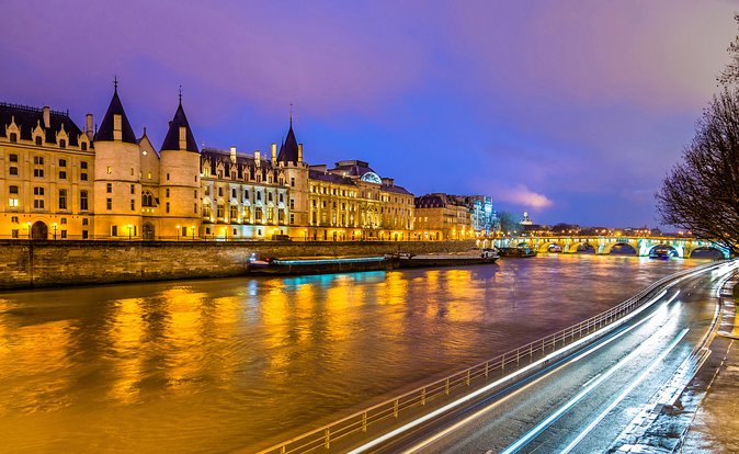 Eiffel Tower and City Tour by Bus with Seine River Cruise Option - Who will like this experience most?
