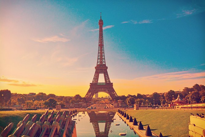Eiffel Tower Dedicated Reserved Access Top or 2nd floor by lift - Choosing the summit option