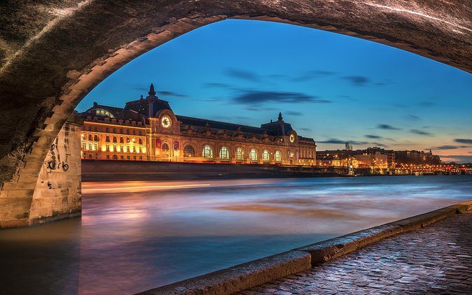Eiffel Tower Dinner Experience and Sightseeing Seine River Cruise - Practical advice before you reserve