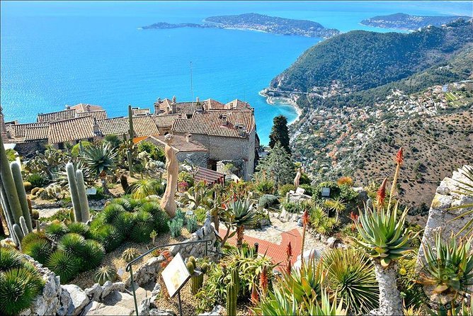 Excursion partagée Eze, Monaco & Monte Carlo from Nice - Èze: stone lanes, steep steps, and sea views