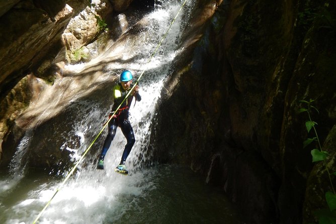 First canyoning in Grenoble in the Vercors - Is it suitable for children and nervous beginners?