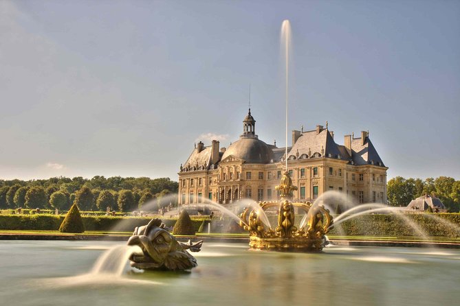 Fontainebleau and Vaux le Vicomte Chateaux Day Trip from Paris - Who should book this day trip