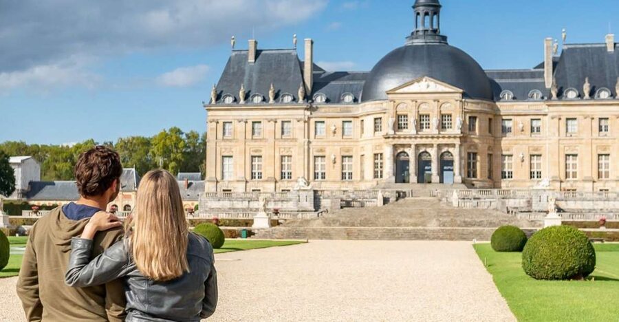 Fontainebleau & Vaux-le-Vicomte Châteaux Day Tour from Paris - Why these two châteaux work so well together