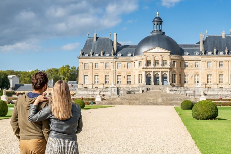 Fontainebleau & Vaux-le-Vicomte Châteaux Day Tour from Paris - Vaux-le-Vicomte, the private château that inspired Versailles