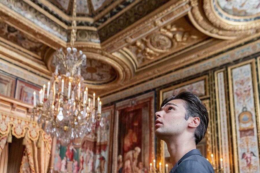 Fontainebleau & Vaux-le-Vicomte Châteaux Day Tour from Paris - Who should book this day trip?