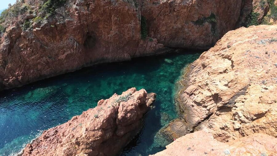 Fréjus: Sea and Creeks Boat Tour with Snorkeling and Drinks - The cruise toward cap Dramont and Agay Bay