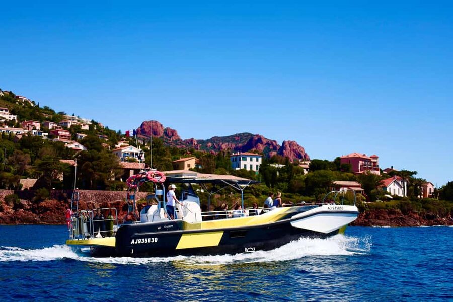 Fréjus: Sea and Creeks Boat Tour with Snorkeling and Drinks - Who will enjoy this boat tour most?