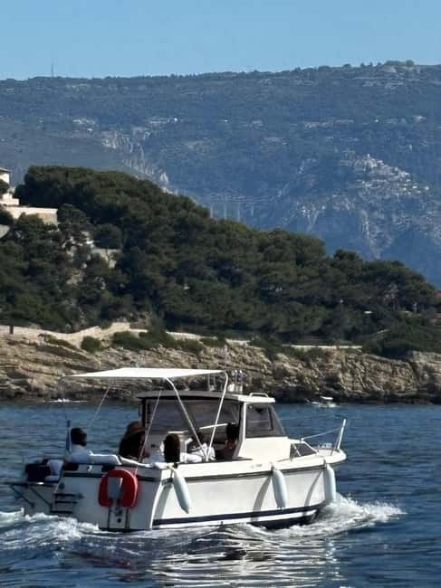 French Riviera Private Boat Trip - Food, rosé, and the personal hosting