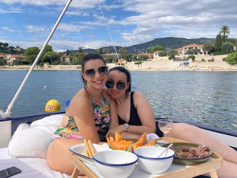 French Riviera Private Boat Trip - What the guides add to the trip