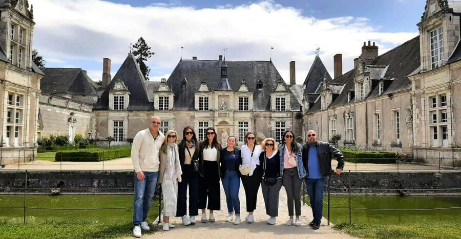 From Amboise: Chambord and Chenonceau Tour with Lunch - The road through Loire villages to Château de Villesavin