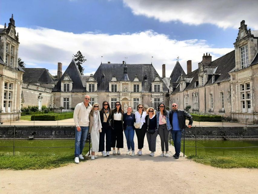 From Amboise: Chambord and Chenonceau Tour with Lunch - Chenonceau: a castle crossing the Cher River