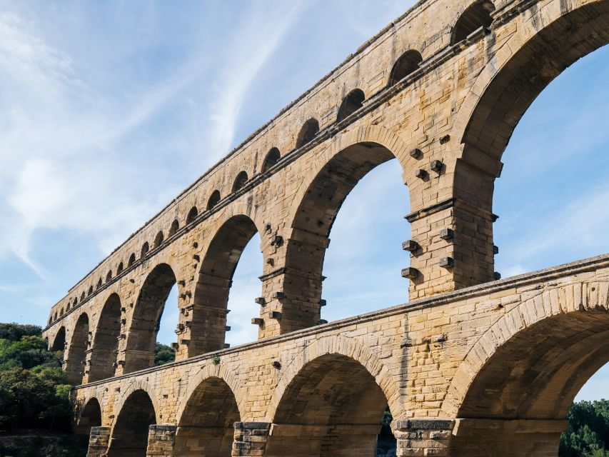 From Avignon: All Provence in one Day - Fontaine de Vaucluse for lunch and the Sorgue source