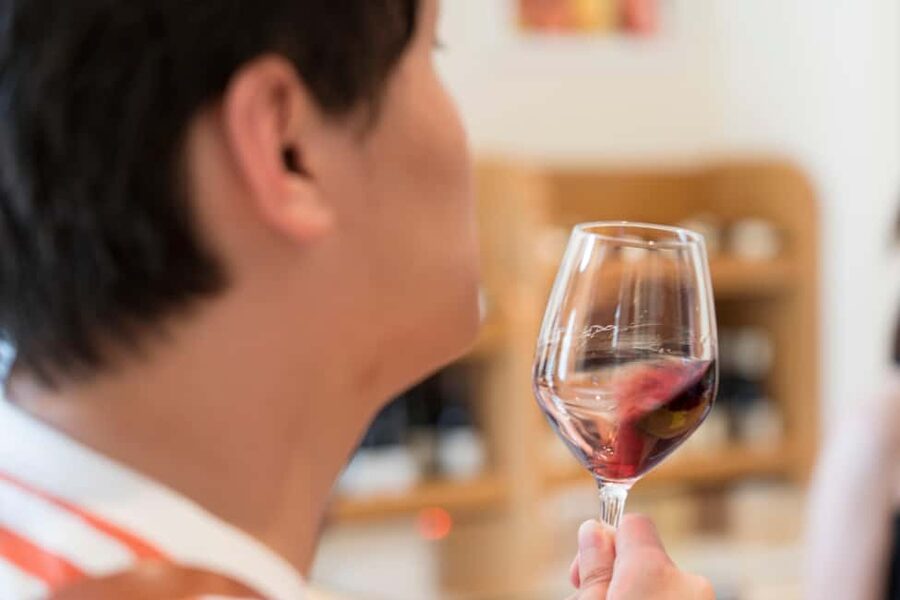 From Avignon: Châteauneuf du Pape Half-Day Wine Tour - Who should book this tour