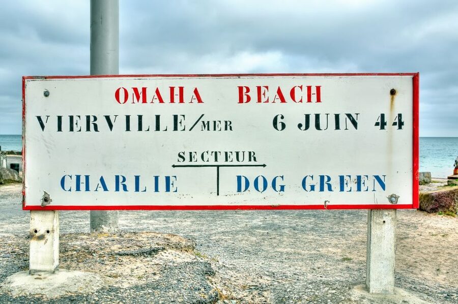 From Bayeux: American D-Day Sites in Normandy Half-Day Tour - Pointe du Hoc before January 2, 2026