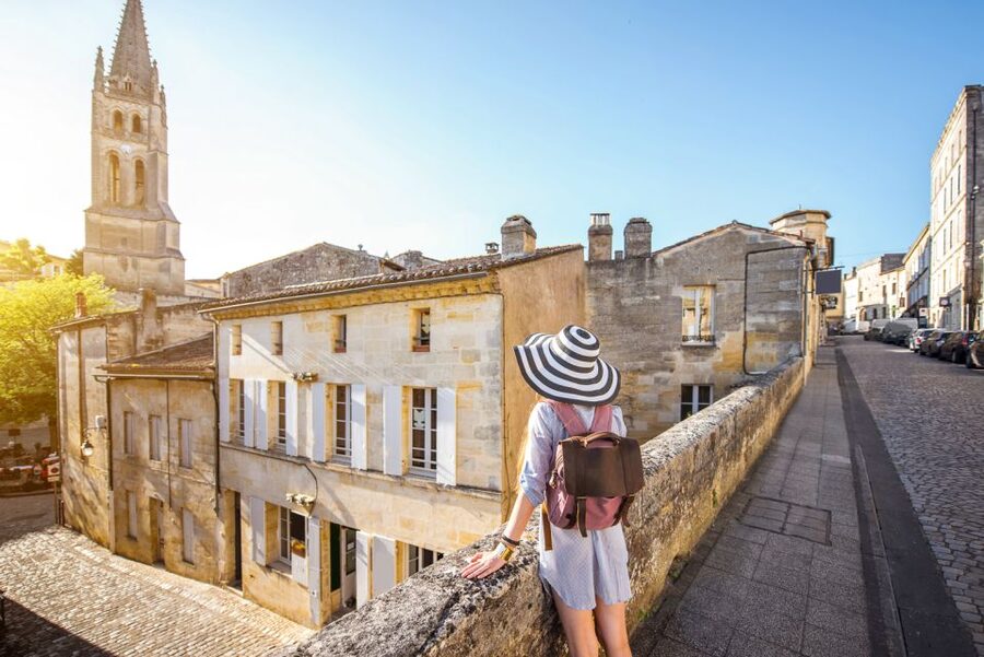 From Bordeaux: St. Emilion Village Half-Day Wine Tour - Leaving Bordeaux in a Mercedes minivan