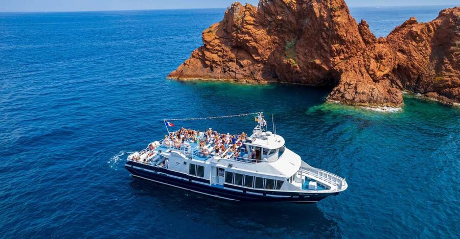From Mandelieu: Corniche d'Or Sightseeing Cruise with Guide - Leaving Mandelieu for the Esterel coast