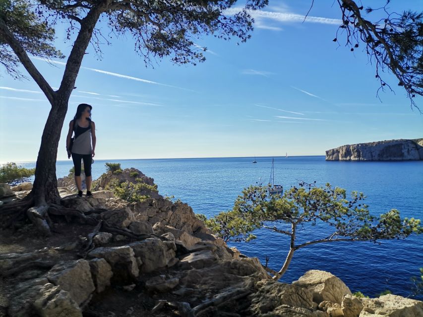 From Marseille: Calanques National Park Guided Hike - Meeting at Luminy and getting to the trail
