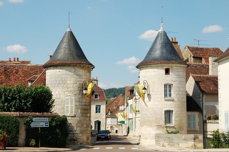 From Paris: Burgundy Region Winery Tour with Tastings - Bailly Lapierre and the Crémant finale