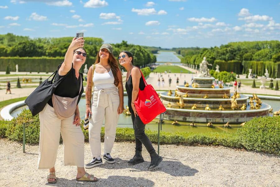 From Paris: Day Trip to Giverny & Versailles with Lunch - Versailles shows royal power at full volume