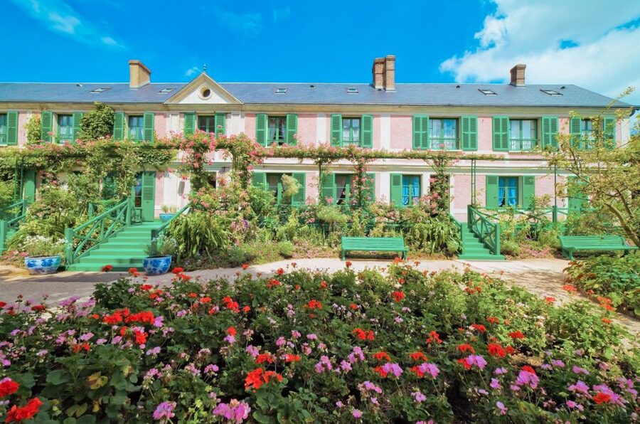 From Paris: Day Trip to Giverny & Versailles with Lunch - Who will get the most from this day trip?