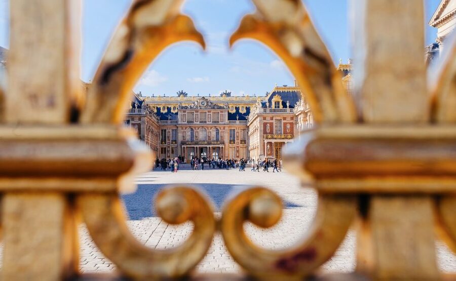From Paris: Full-Day Guided Tour of Versailles - Inside the Château: where the guide earns the fee