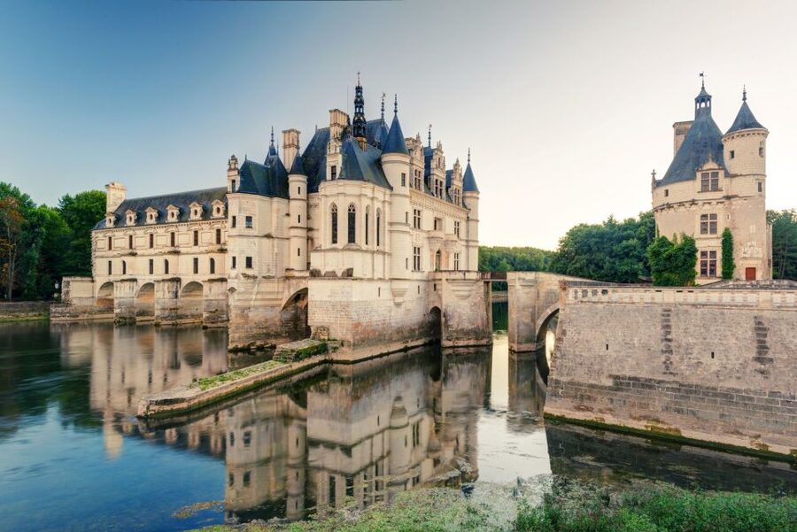 From Paris: Full-Day Loire Valley Chateaux Tour - Should you book the Loire Valley day trip?