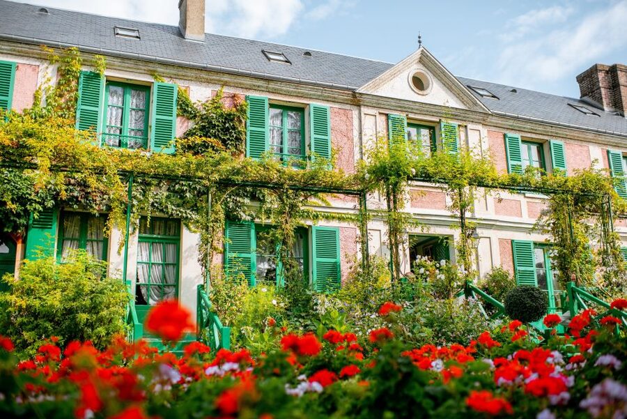 From Paris: Giverny and Versailles Palace Guided Day Trip - Why this pairing works