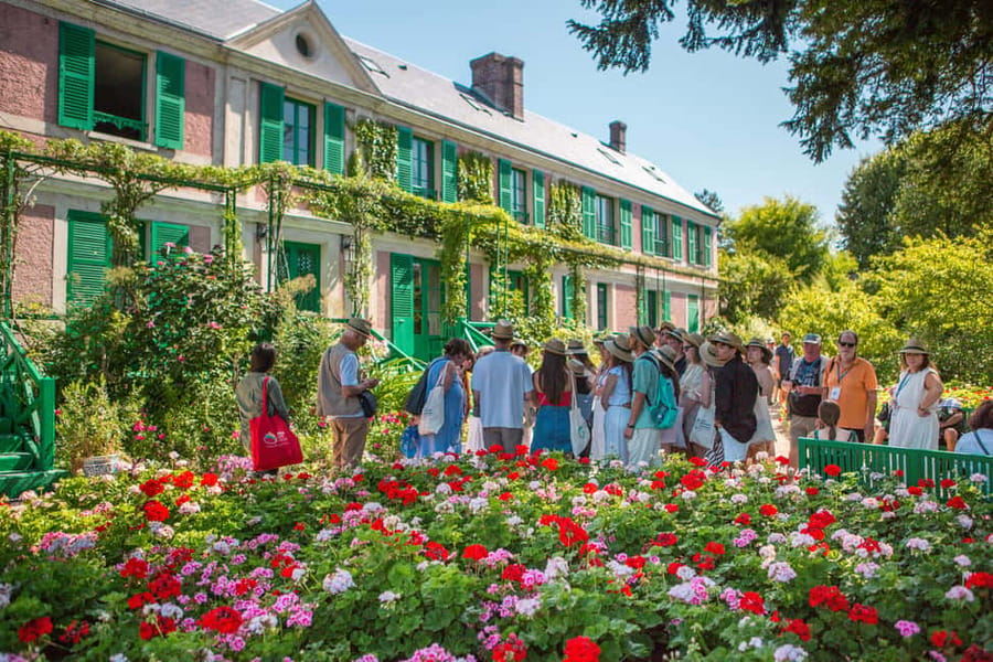 From Paris: Giverny Day Trip with Audio Guide or Live Guide - Is $93 a fair price?