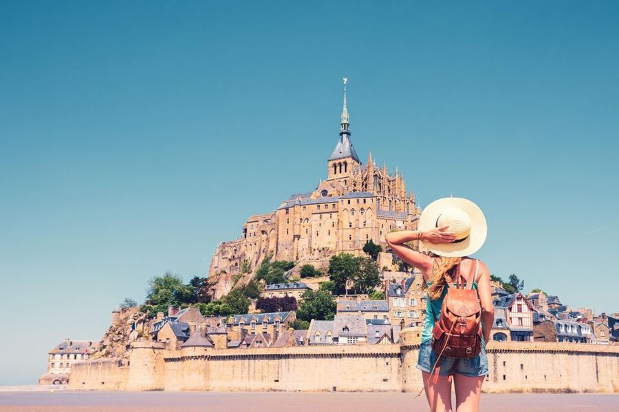From Paris: Mont Saint Michel Day Trip with a Guide - Making the most of four hours