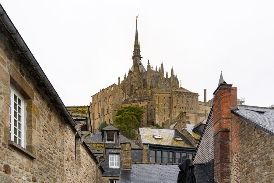 From Paris: Mont Saint Michel Day Trip with a Guide - Starting at Place du Général Kœnig
