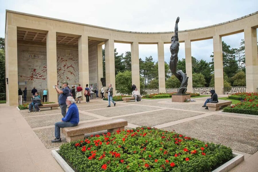 From Paris: Normandy D-Day Beaches Day Trip - Juno Beach and the possible museum stop