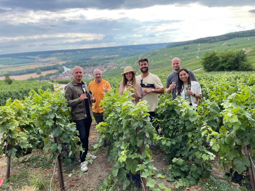 From Paris: Small-Group Champagne Tour with 3-Course Lunch - The two-hour ride to Épernay