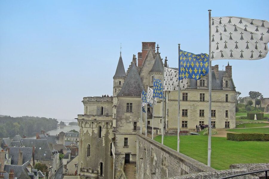 From Paris: Small-Group Loire Valley Castles Full-Day Tour - Who should book this Loire Valley day trip?