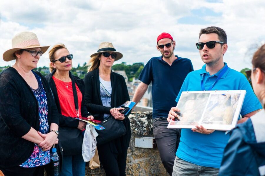From Paris: Small-Group Loire Valley Castles Full-Day Tour - Chenonceau and its arches over the Cher