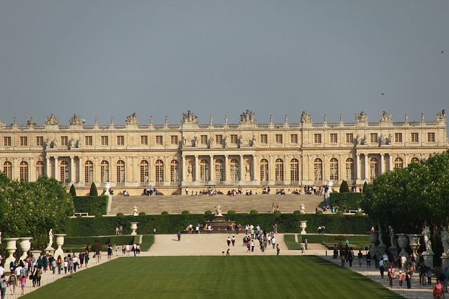 From Paris: Versailles Guided Tour by Deluxe Minibus - The State Apartments and the Queen’s Bedroom