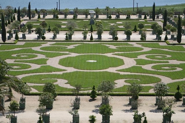 From Paris: Versailles Guided Tour by Deluxe Minibus - How much can you see in four hours?