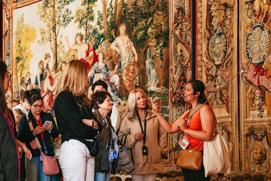 From Paris: Versailles Guided Tour with Skip-the-Line Entry - Why Versailles Works Best With a Guide