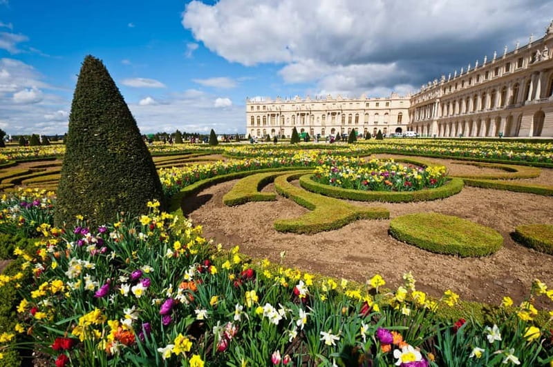 From Paris: Versailles Palace and Gardens with Transfer - The Palace of Versailles and the world of Louis XIV