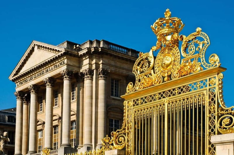 From Paris: Versailles Palace and Gardens with Transfer - Getting past the palace entrance