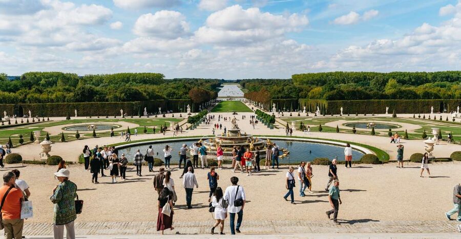 From Paris: Versailles Palace & Gardens with Transportation - The gardens and André Le Nôtre’s design