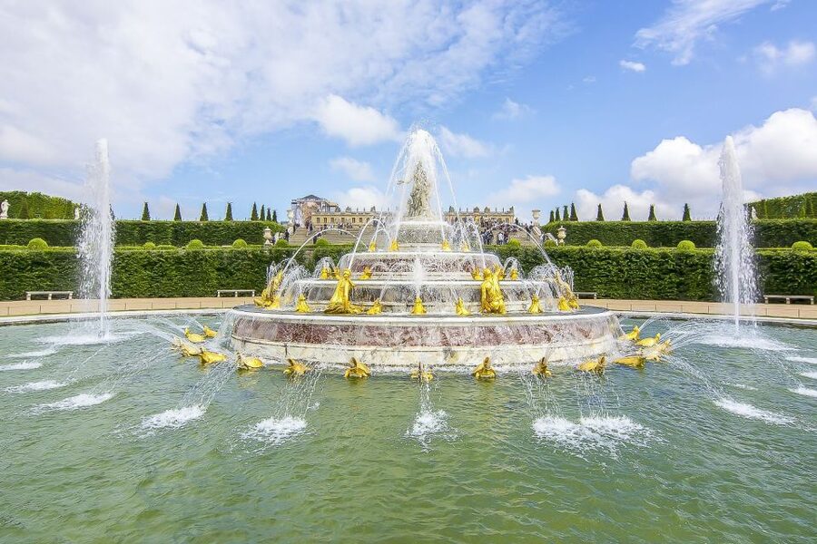 From Paris: Versailles Palace & Gardens with Transportation - Fountain days can change the rhythm of your visit