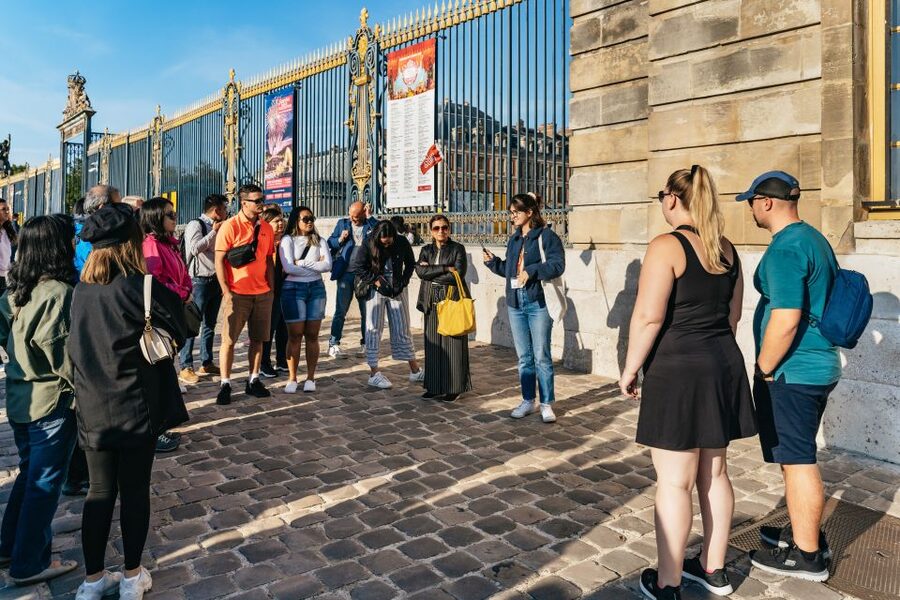 From Paris: Versailles Palace & Gardens with Transportation - What the staff do, and what they do not do