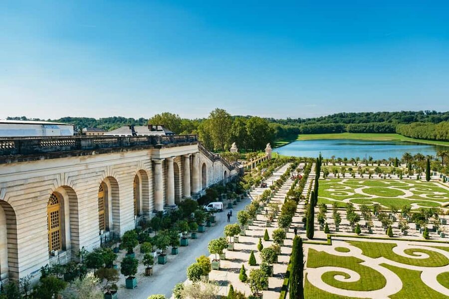 From Paris: Versailles Skip-the-Line Tour & Gardens Access - Why this Versailles tour works well from Paris